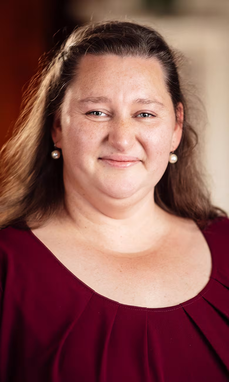 Anne Kuhr, Lohnbuchhalterin